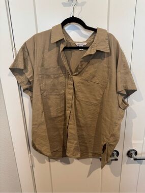 Athleta Short-Sleeve Button Shirt in Khaki
